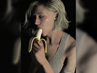 grace ashcroft sucking & licking on a banana