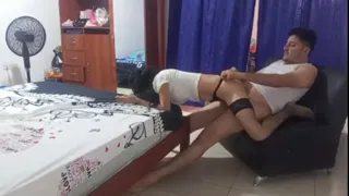Venezolana MILF delgada seduce y es follada por un cliente colombiano en Caracas