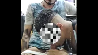 Mão preta safada apertando minha rola
