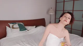 GinnaGg chats, then explodes with pleasure