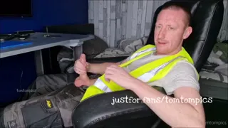 Workman ginger wanks and cums