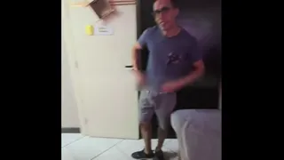 Universitário de Pernambuco se despiu sem vergonha na maca