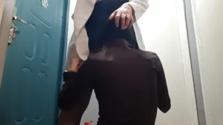 I thanked my doctor with cunnilingus - IkaSmokS
