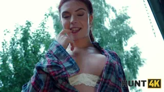 HUNT4K. She played with her tits and pussy for some cash