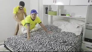 OS BRASILEIROS CONSEGUIRAM MAIS UMA VITORIA, OS HETEROS QUIS COMEMORAR NESSA BRODERAGEM E TROCA TROCA BEM QUENTE