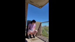 on beautiful days I like to pee on my balcony