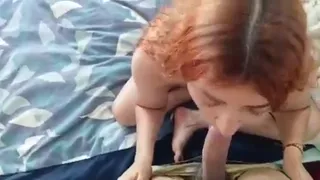 MI HERMANASTRA ESTABA HACIENDO ALGO EN SU HABITACION Y YO ENTRO A AYUDARLE  (primera parte)
