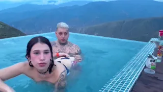 Le hago una MAMADA PROFUNDA al aire libre en el jacuzzi! - KATTY BLAKE