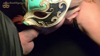 Addestro la mia schiava alla gola profonda