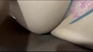 Chamei um fã do xvideos para o meu Apto e o safado já foi metendo no meu cu sem pedir