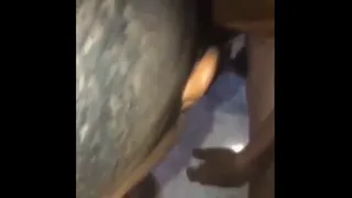O mlk hetero tava cheio se tesao querendo que eu matasse ele e chegou na hora ele caiu de boca no meu pau também