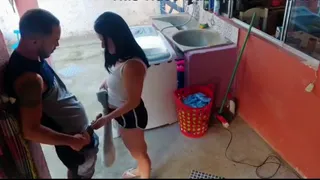 A patroa saiu e a empregada não resistiu meu pau ereto