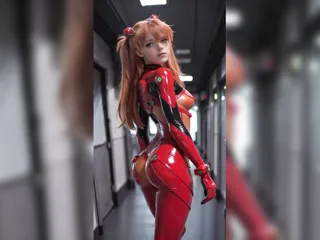 Asuka Langley walk away