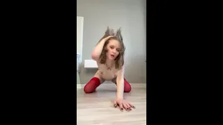 Nude on floor, spreading legs wide open 🥰