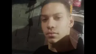 Homem gay/bi amassador te olhando fixamente para te fazer gozar, será que você topa esse desafio quente?