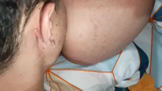 Morena latina  se deja lamer  el culo! valeepetitee gime como una perra