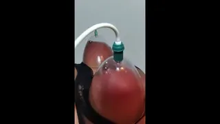 Trans pumps up and cums