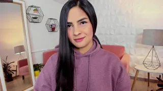 Virgin Bubble Butt Spread – Saray’s Juicy Natural Curves Quake