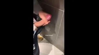 Esvaziando o saco e gozando muito