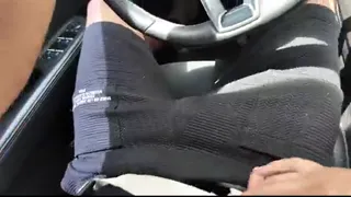 latina cae en el piedra papel y tijera
