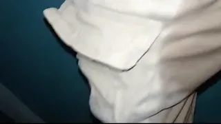 Pantalón orinado con pañal de tela y toquesito