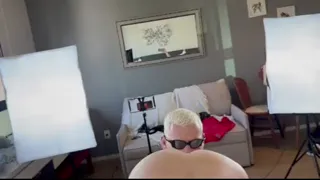 Fudendo o marido corno! Pegou a esposa, mas nao restiu e fudeu o cuzinho do marido