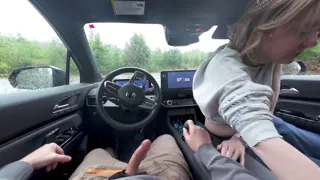 Risky Handjob in the Car While We Wait