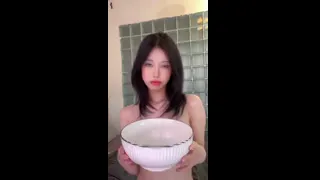 Want u to fuck my  pink pussy 🍆