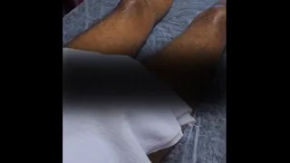 Porteiro respeitador que veio experimentar o proibido
